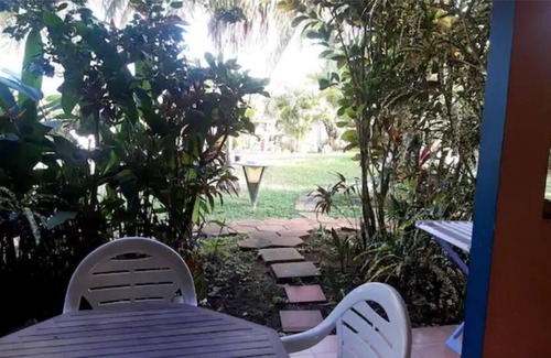 Tartane Apartment | Studio Ti punch in tropical garden 100m from the beach of La Brèche