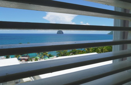 Le Diamant Apartment | Studio Tout Confort Climatisé vue Mer, Piscine et 5mn de la Plage
