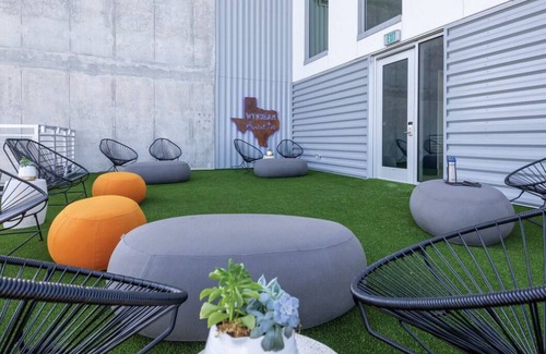 Civic District Condo | Studio unit/Austin - Full Kitchen, W/D, Rooftop Pool, & More!