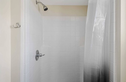 Whitesboro Apartment | Studio Unit Minutes to North Wildwood!