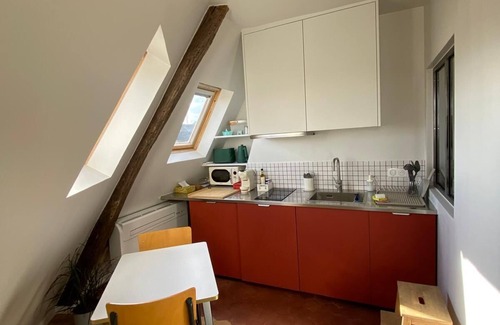 10th Arrondissement Apartment | Studio Victoria - Centre de Paris