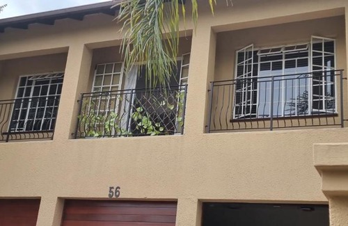 Randpark Ridge Apartment | Studio View