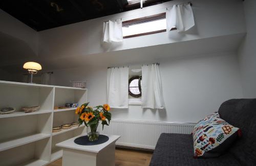 Nieuwmarkt en Lastage Apartment | studio Vincent van Gogh