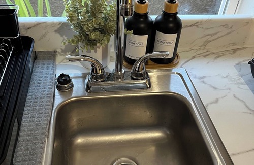 Azalea Park Apartment | Studio w/private entry & more! Near Airport