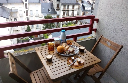 Cauterets Apartment | STUDIO WIFI ALL COMFORT 440 M DES TELECABINES du LYS, A PROXIMITE DES COMMERCES