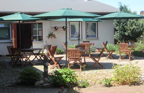 Altheide Apartment | Studio with balcony and kitchenette