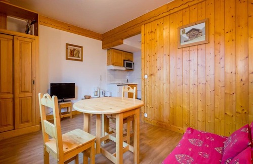 Combloux Apartment | Studio with Balcony and Pool in Combloux! # GC41