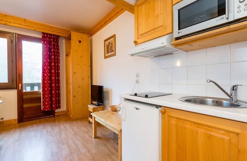 Combloux Apartment | Studio with Balcony and Pool in Combloux! # GC41