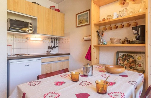 Montgenevre Apartment | Studio with balcony in Montgenèvre, pets allowed