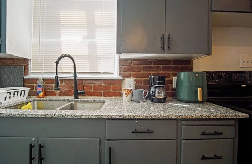 Central Oklahoma City Apartment | Studio with kitchen nears Science Museumnn