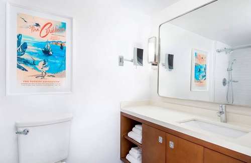 Estate Frenchman Bay Resort | Studio with Loft at Wyndham Limetree - A Beachfront Resort!