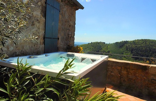 Lentilleres Apartment | Studio with luxury whirlpool in a hiker's paradise