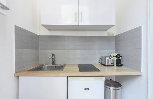 Vauban Esquermes Apartment | Studio with mezzanine 150m from the metro