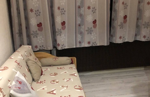 La Bresse Apartment | Studio with mezzanine bedroom located on the slopes