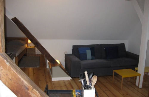 Flensburg Apartment | Studio with panoramic view, centrally located in d. Old town, quiet location with WLAN