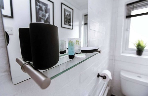 Exeter Apartment | Studio With Parking, By Uni/Hosp