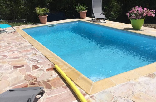Le Robert Apartment | Studio with pool by the sea
