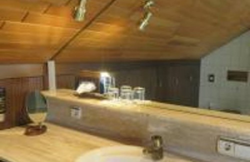 Idar-Oberstein House | Studio with separate bedrooms, shower/toilet - Diamanthotel Idar-Oberstein