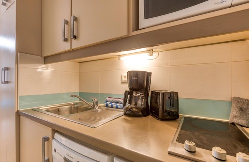 La Grande-Motte Apartment | Studio with terrace and sea view on the beach in La Grande Motte