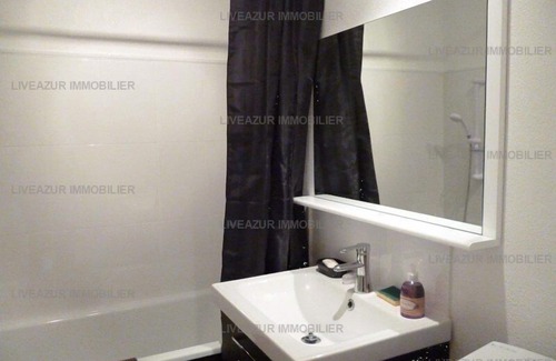 Sanary-sur-Mer Apartment | Studio with terrace in residence with swimming pool for 4