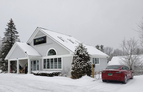 Killington Condo | Studio with two queen beds renovated on bus route close to all