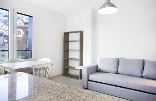 Pas de la Casa Apartment | Studio with Views. 300 mtr from slopes. PAS DE LA CASA. 24