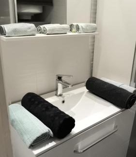 Saint-Zacharie Apartment | Studio zen et moderne à St-Zacharie