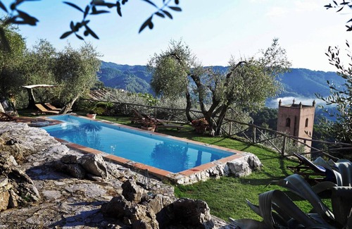 Camaiore Apartment | Studiolo, delightful tuscan apartment