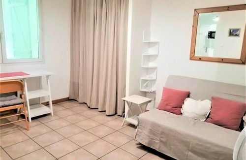 Le Thor House | Studion 2 persons in a village of the Provence
