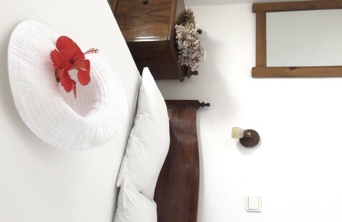 Akrotiri Apartment | Studios by the sea near Zakynthos town very close to the beachfront seafront