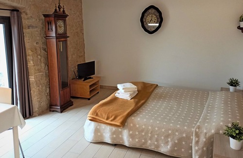 Torroella de Montgri Apartment | Study FONDA COMERÇ Torroella de Montgri