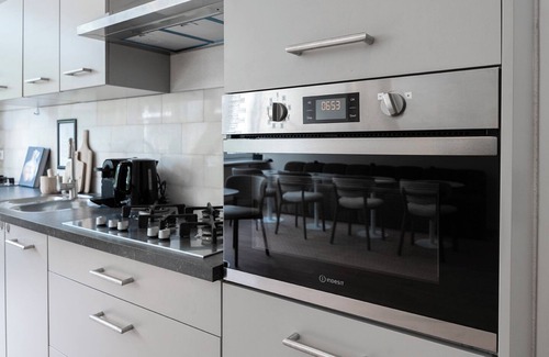 Municipality of Tilburg Apartment | Study hard, relax harder. Stay near University Tilburg and enjoy fresh air and greenery right outside. Great value, shared facilities, and a peaceful vibe — ideal for student life.