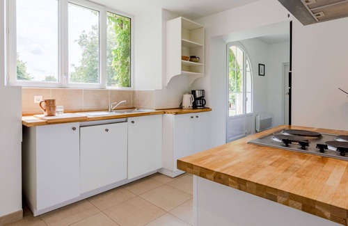 Englesqueville-la-Percee House | Stunning private villa for 5 people with TV