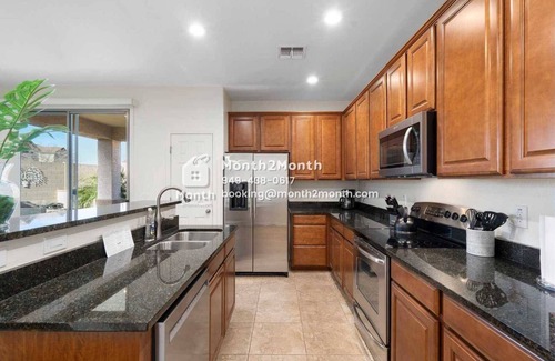 Stetson Valley House | Stunner on West Straight Arrow #41700