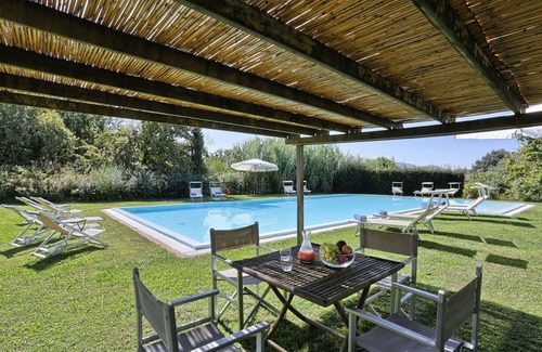 Lucca Villa | Stunning villa for 20 guests with private pool, A/C, WIFI and TV, close to Lucca