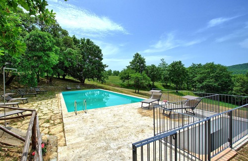 San Casciano dei Bagni Villa | Stunning private villa for 10 people with A/C, private pool, WIFI and panoramic view