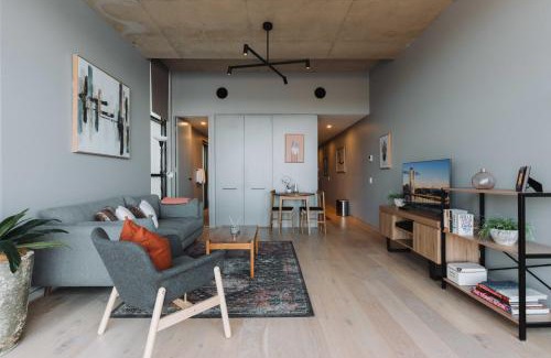 Kingston Apartment | Stunning 1-Bed Above Foreshore with Water Views