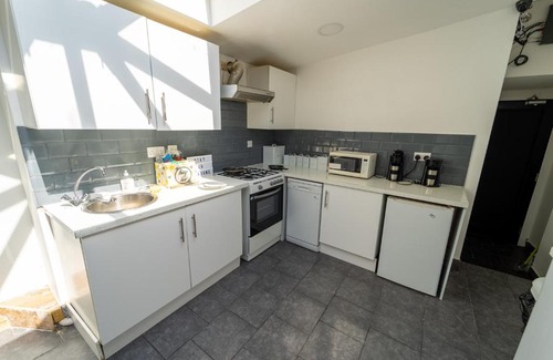 Selly Oak Apartment | Stunning 1-Bed Studio in Birmingham available