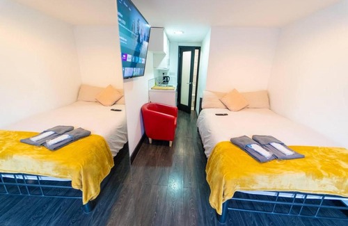 Selly Oak Apartment | Stunning 1-Bed Studio in Birmingham available