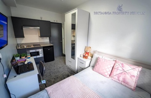 Selly Oak Apartment | Stunning 1-Bed Studio in Birmingham