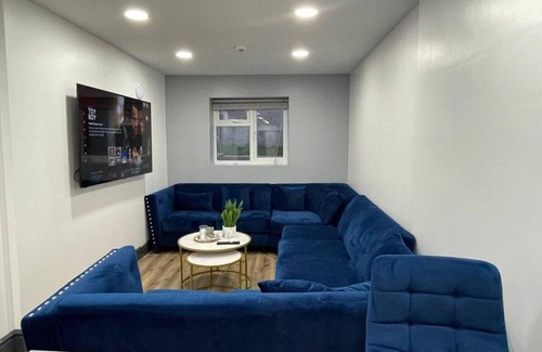 Selly Oak Apartment | Stunning 1-Bed Studio in Birmingham