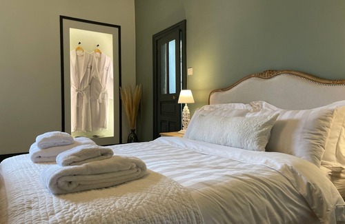 Genouillac Other | Stunning 16th Chateau in a peaceful village. Beautiful grounds & Pet Friendly.