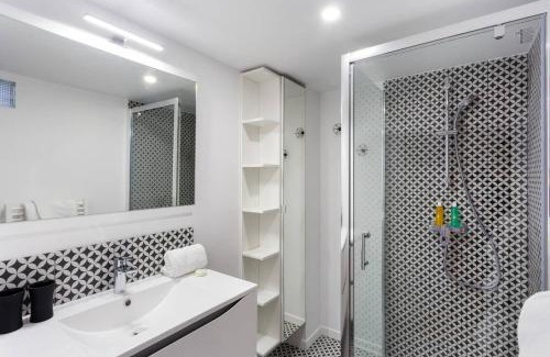 Notre-Dame-des-Champs Apartment | Stunning 1BR 6 Sleeps Apt Saint Germain-Luxembourg