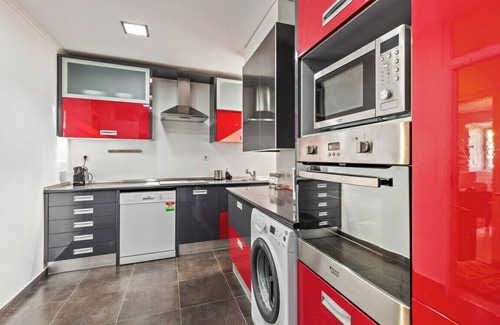 Belem Apartment | Stunning 2 BDR Apt near Belem