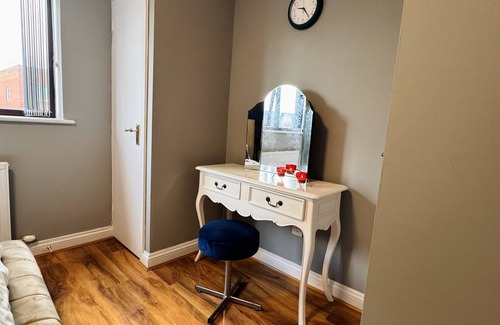Gosport Apartment | Stunning 2-Bed Apartment in Gosport