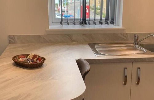 West Thurrock Apartment | Stunning 2-Bed Apartment in Grays