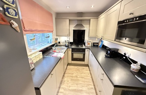 Filey Cottage | Stunning 2 bed coastal cottage - Pool and Beach Access Included.