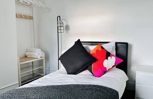 Kirkdale House | Stunning 2-bed House in Liverpool