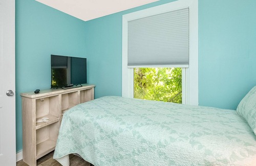 Ocean City Cottage | Stunning 2 Bedroom Cottage Close to the Ocean City Boardwalk!