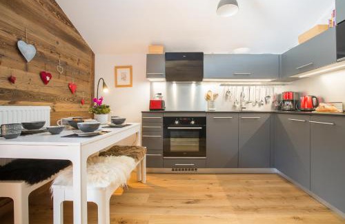 Morzine Apartment | Stunning 2 bedroom duplex, 10 min walk from centre